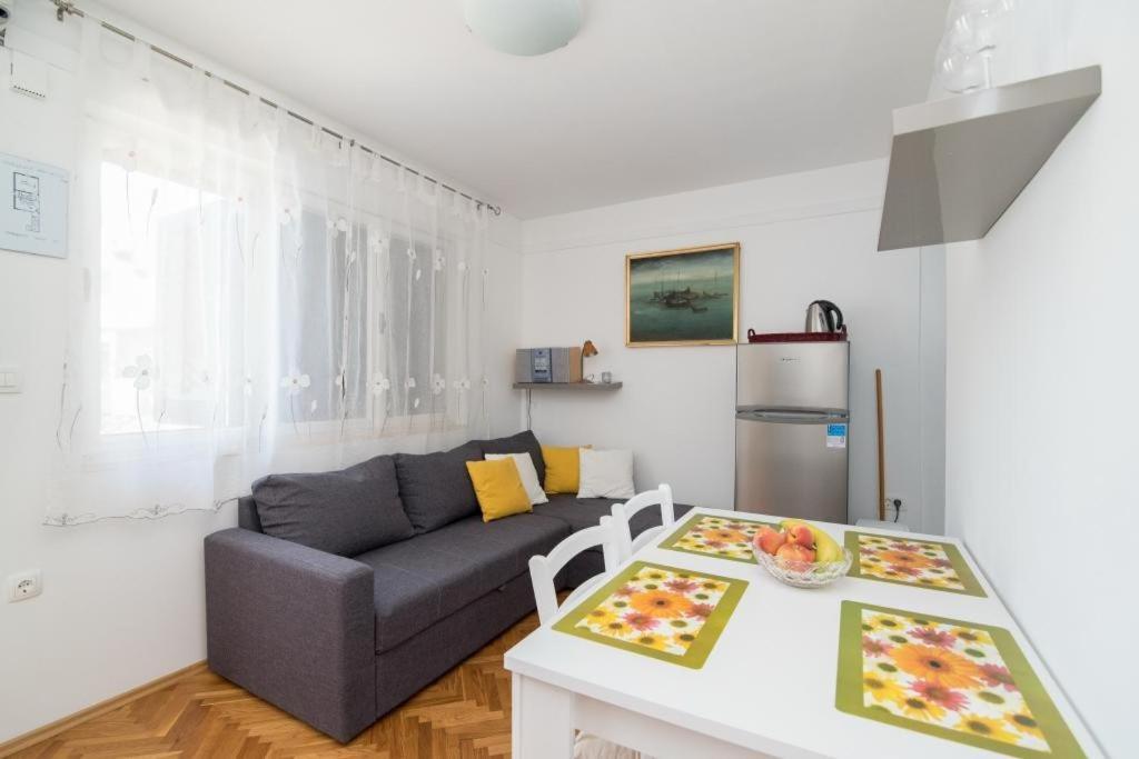 Apartments Natasa Supetar Extérieur photo