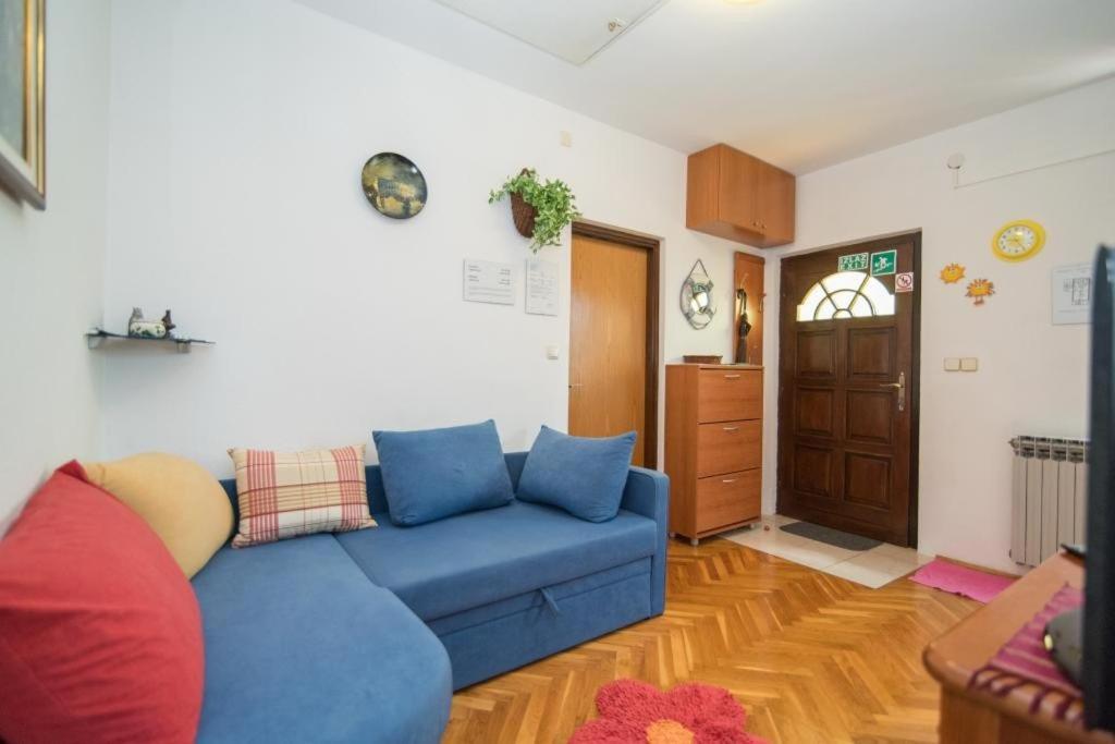 Apartments Natasa Supetar Extérieur photo